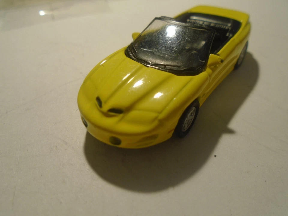 HIGH SPEED 1/87 HO SCALE PONTIAC TRANS-AM YELLOW CONVERTIBLE, MINT     5-62-3-15 - Image 2 of 4
