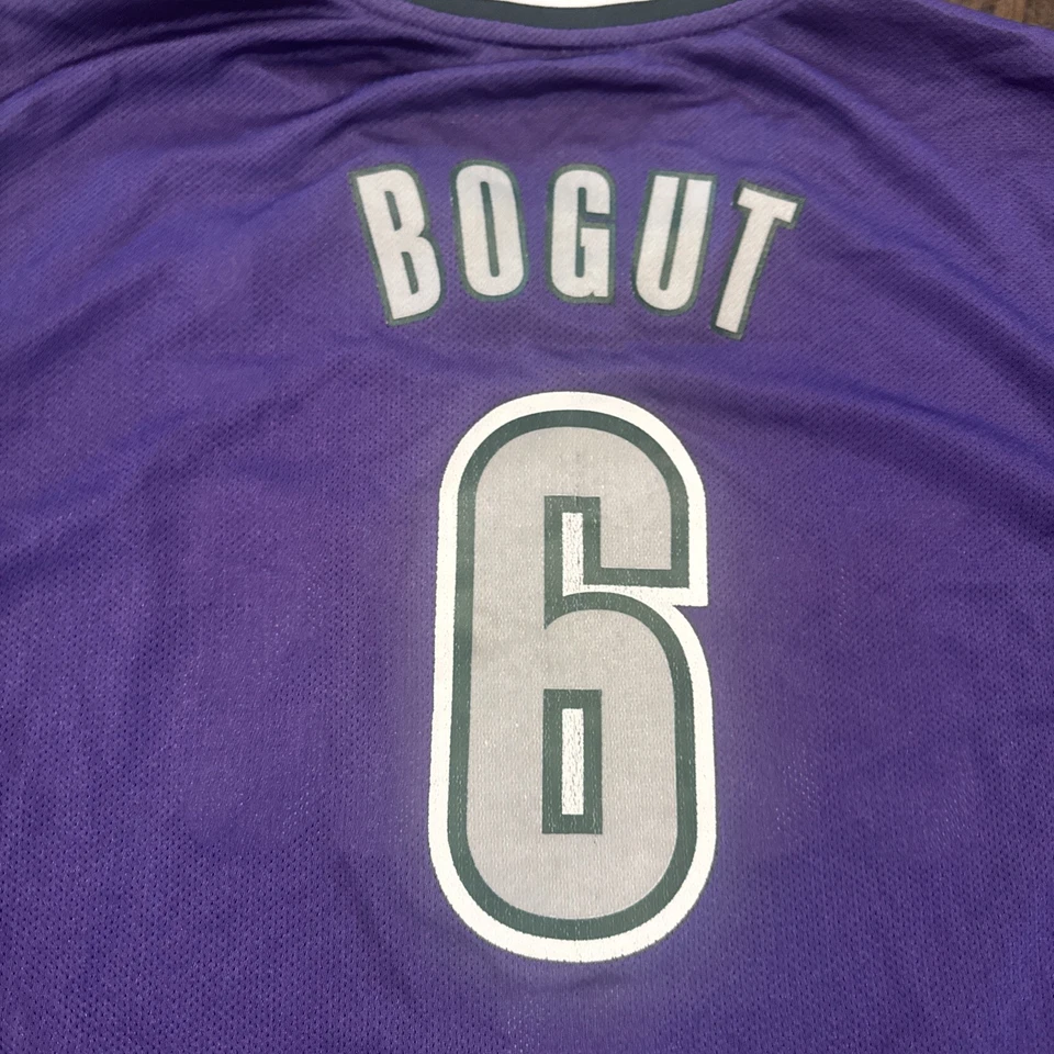 Camiseta deportiva Milwaukee Bucks XL Andrew Bogut para hombre púrpura Reebok vintage Foto 3 de 4