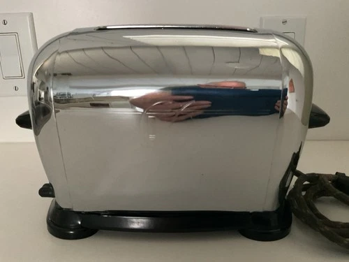 Vintage Toastswell Bakelite & Chrome 2Slice Toaster Working Condition See Descp*