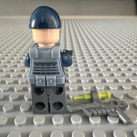 ACU Trooper Angry 75917 Jurassic Park World LEGO&reg; Minifigure Mini Figure