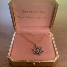 Juicy Couture Pam  Gela Limited Edition 2009 Silver Snowflake Pendant Necklace