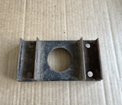 Unbekanntes Reittier, könnte von Norton BSA Reliant Robin sein.