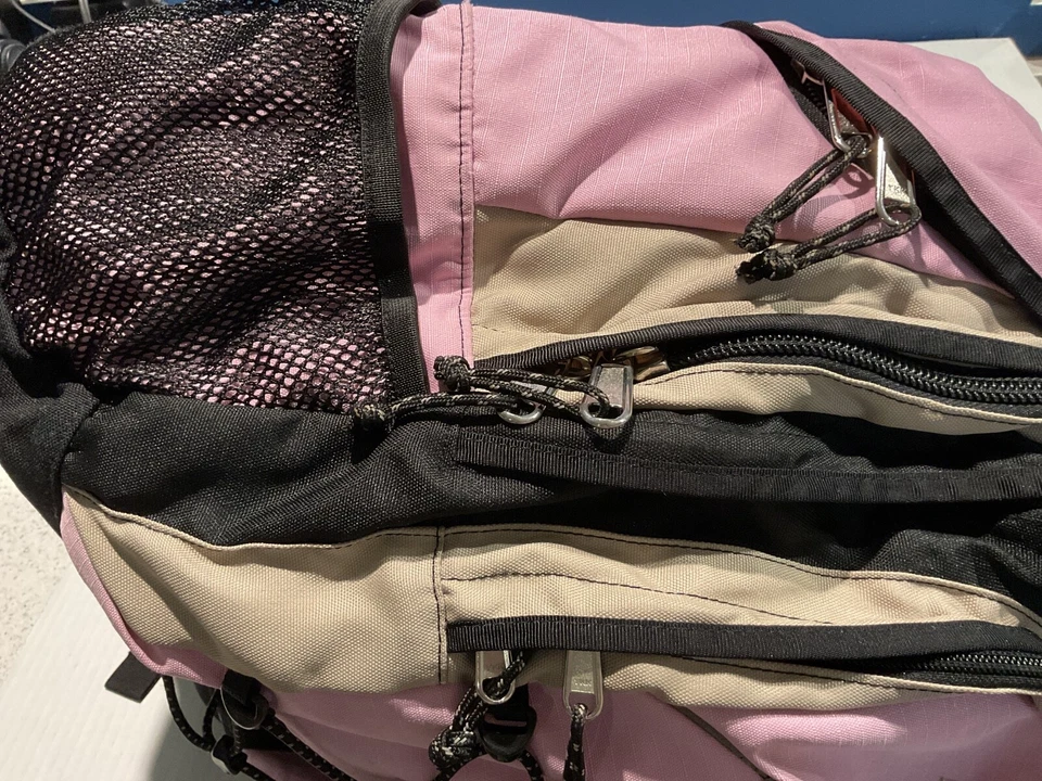 L.L.Bean comfort carry school backpack 粉红色 黑色 17x12" 4口袋圈顶, 端口 — 第 4/4 张图片