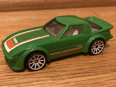 Hot Wheels 1/64 - 2011 Mazda RX-7 - 2011 Green 