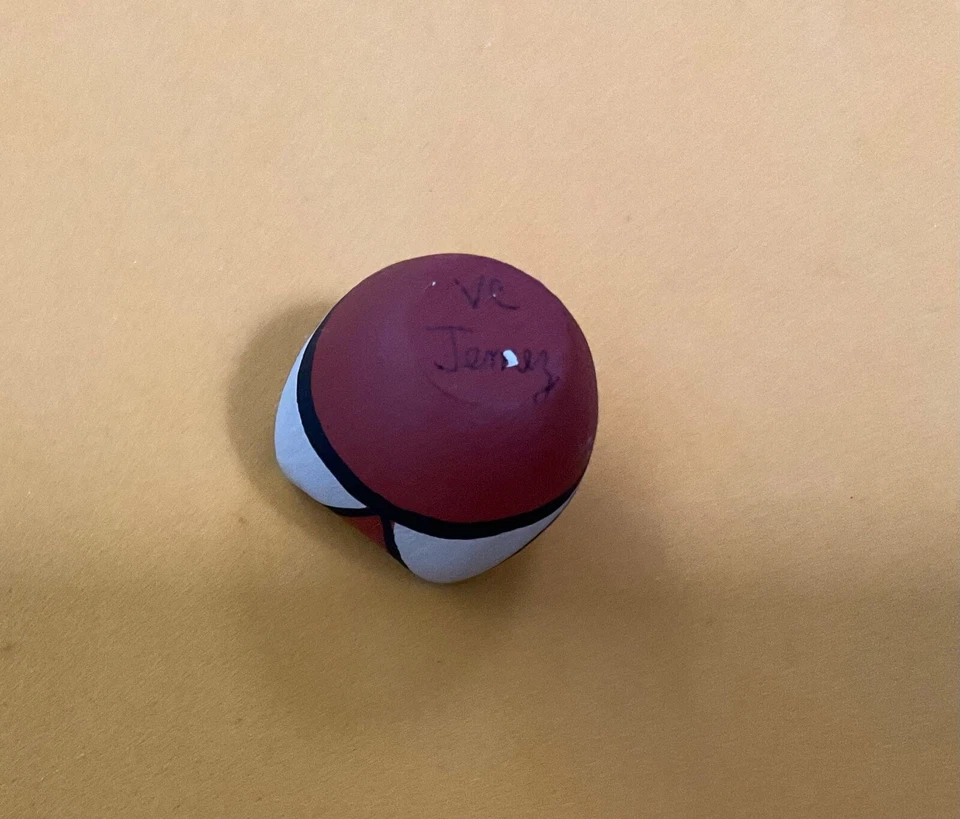 Maceta nativa americana más pequeña (1") de Jemez con cesta de pelo de caballo de 1 1/8" Foto 3 de 4