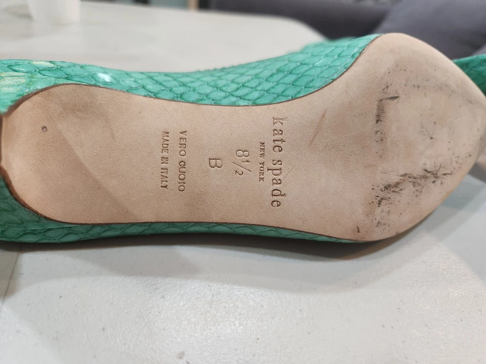 Zapatos de salón Kate Spade Crocodile Kelly verde 8,5 Foto 4 de 4
