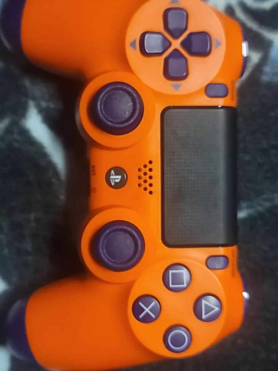 DualShock 4 Wireless Controller for PlayStation 4 - Sunset Orange