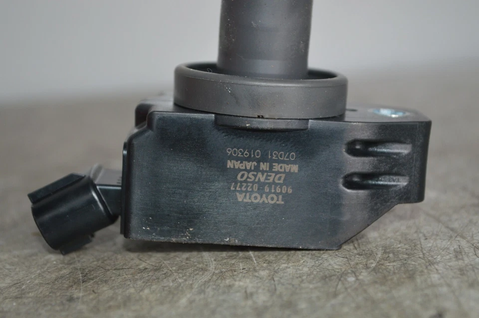 Toyota Yaris 2020 paquete de bobinas de encendido 90919-02277 Yaris 1,5 VVTI híbrido Foto 2 de 4