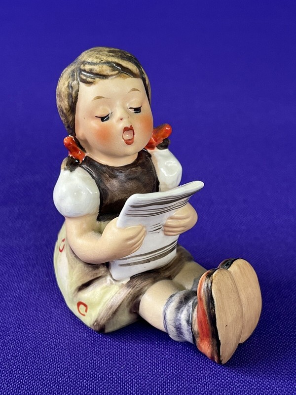 Goebel Figurine Girl Reading / Singing Sheet Music and Singing #389 Vintage