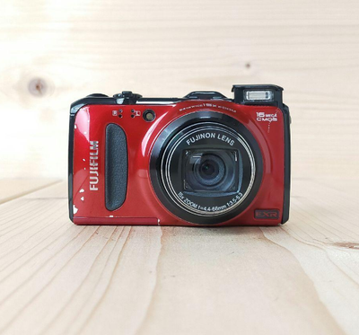 FUJIFILM FinePix F600EXR Red Digital Compact Camera Tested Working 