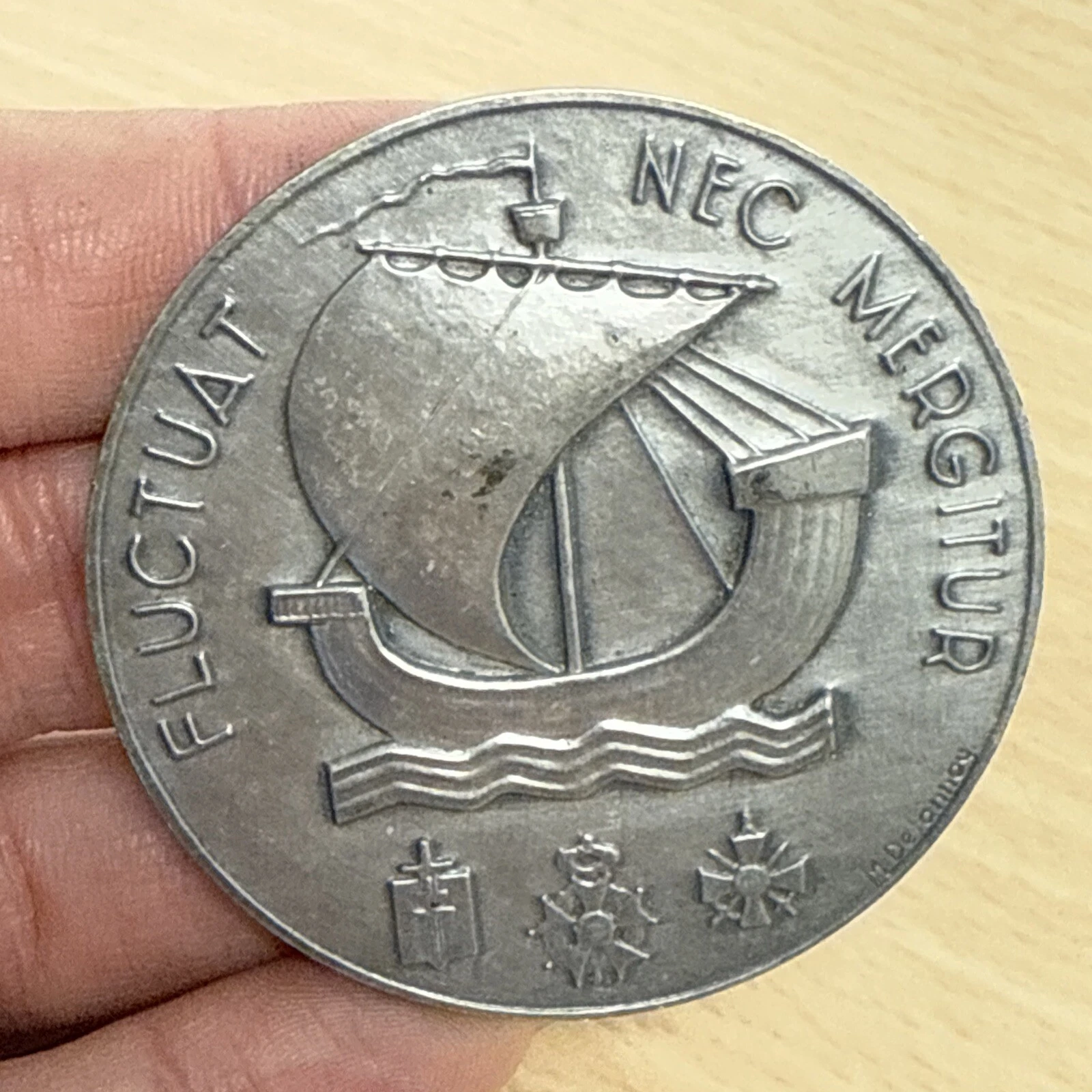 Médaille Fluctuat Nec Mergitur Ville De Paris En Bronze 1988