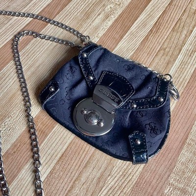 Vintage GUESS latching over the shoulder chain strap clutch mini purse bag Y2K
