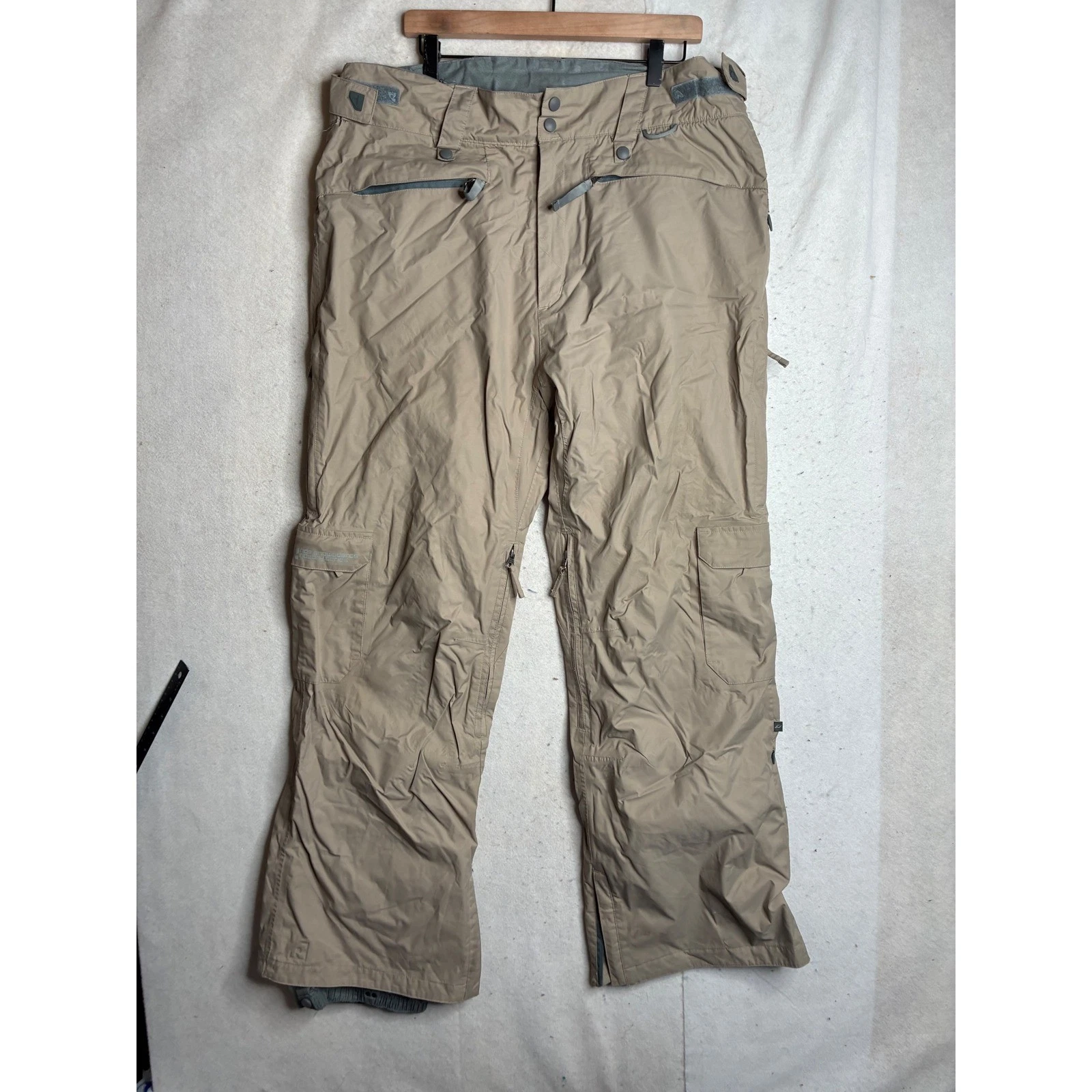 Ride Snowboards RideDry Series Tan Cargo Snow Pants Mens XL Waterproof 10K
Opens in a new window or