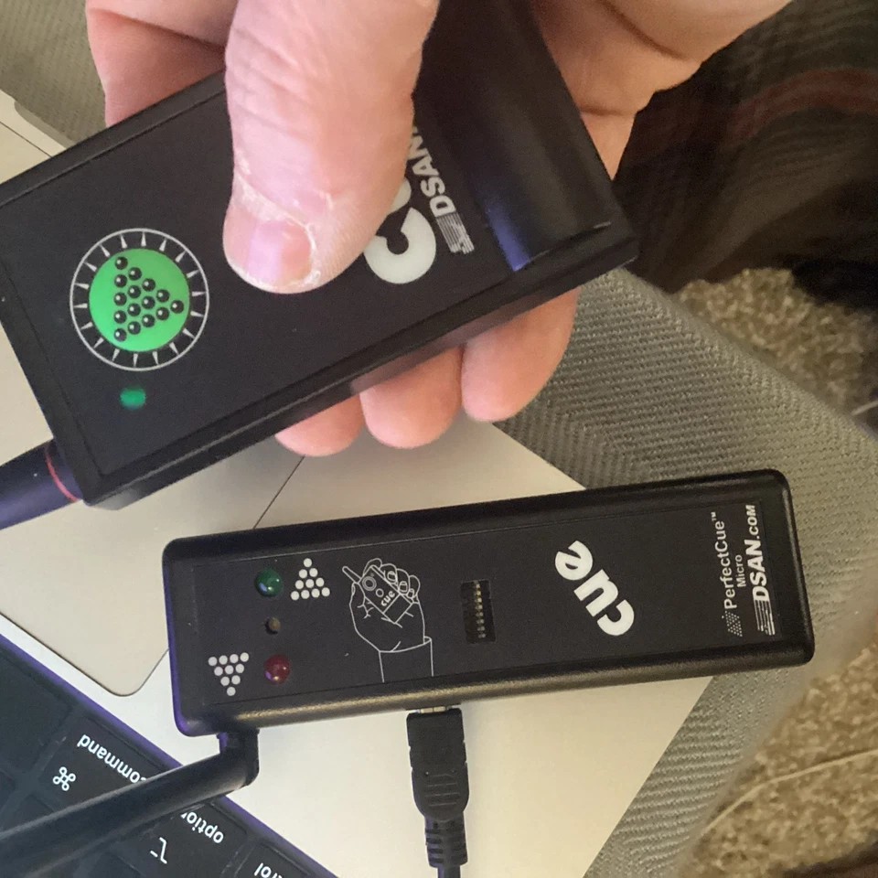 Sistema de señalización micro ultracompacto DSAN PC-MICRO-AS2 PerfectCue con control remoto PC-AS2 Foto 4 de 4