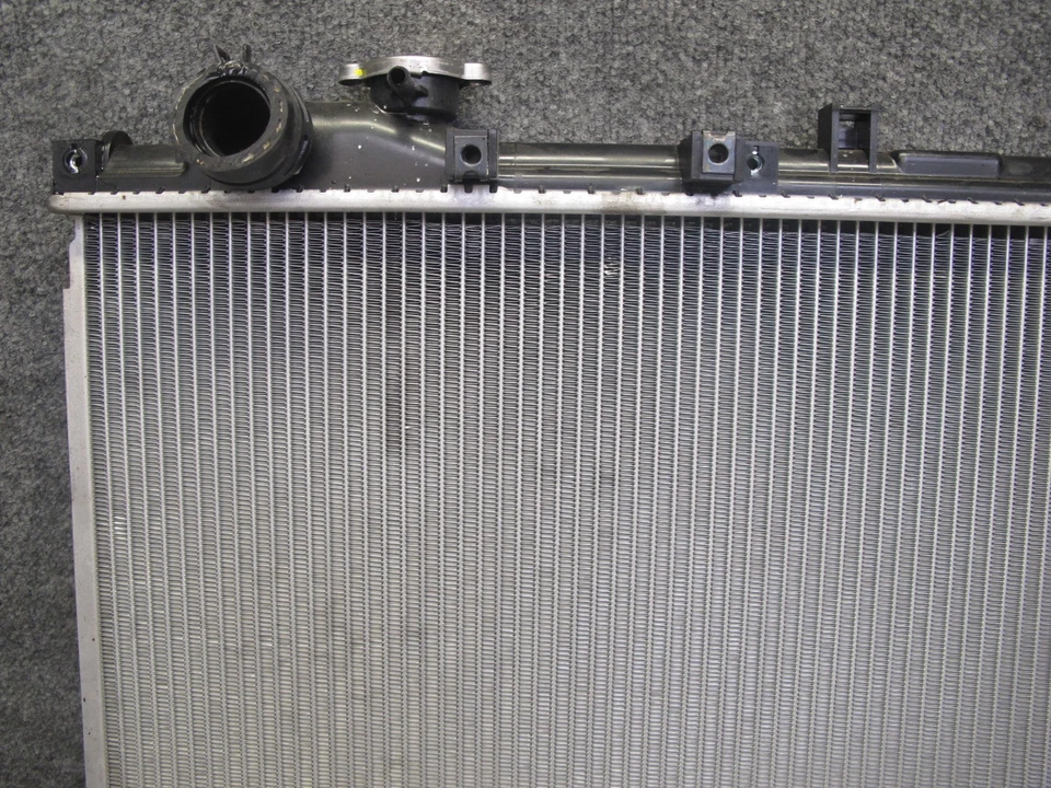 98-05 LEXUS JZS160L GS400 GS300 RADIADOR REFRIGERACIÓN MOTOR CSF 2606 Foto 4 de 4