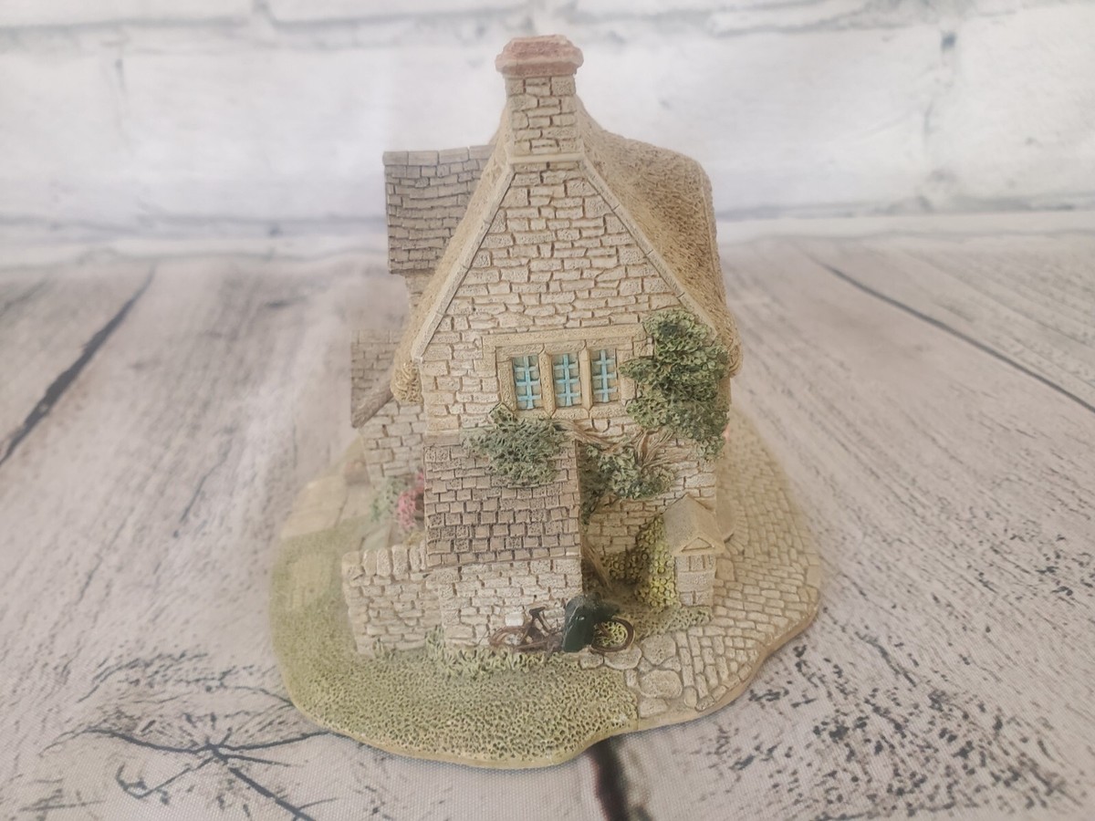 Lilliput Lane Cottages - Penny Sweets Shop 1992 - UK Handmade