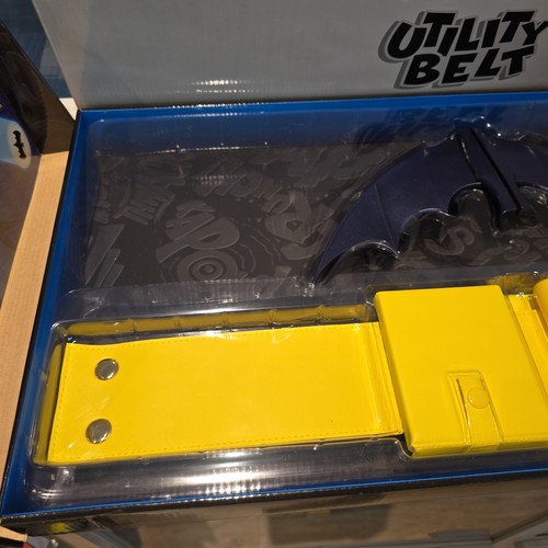 New Batman Classic TV Series Utility Belt with Batarang 2013 In Box - Picture 3 of 5