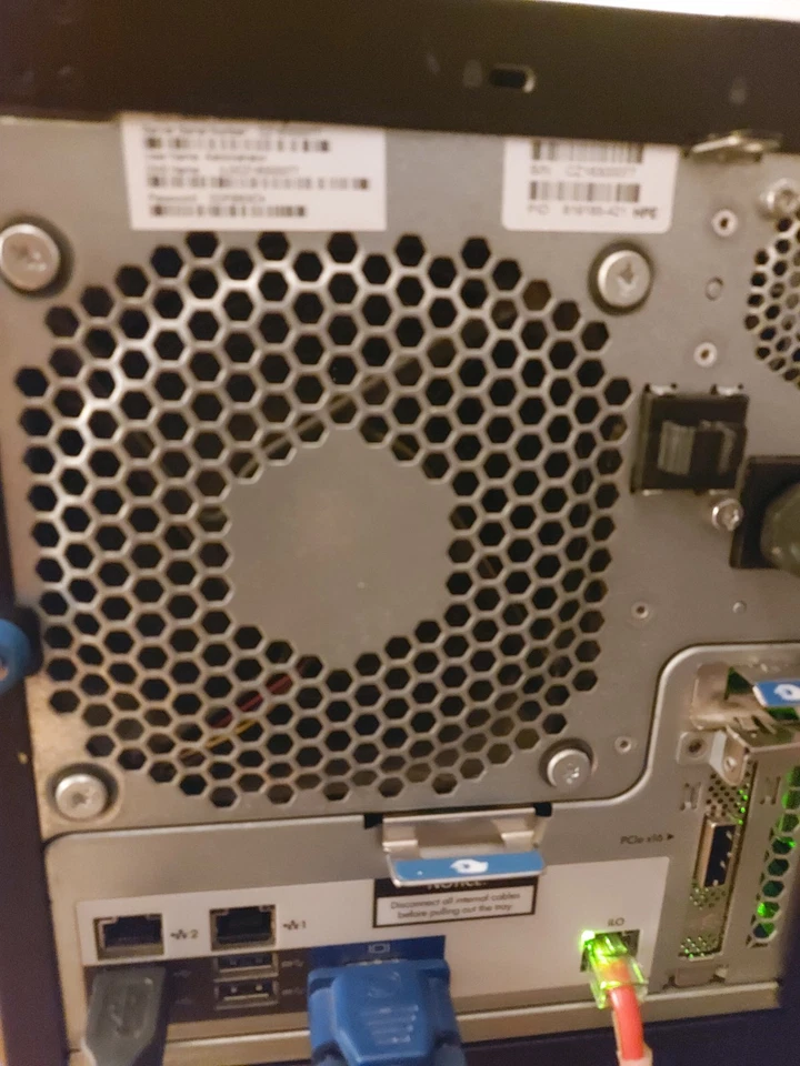 HP MicroServer Gen8 Intel i3-3240T 16GB 12TB SAS+120GB SSD P222 iLO4 Advanced - Image 4 of 4