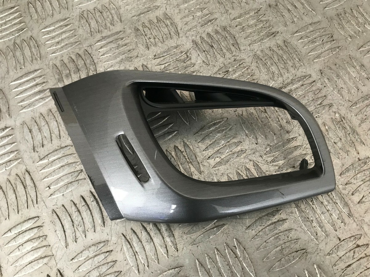 Grille D'aération Gauche D'origine Pour Citroën C3 II Phase 1 - Occasion En Bon état