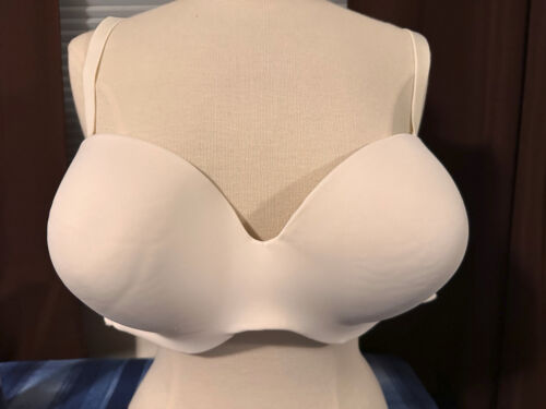 AMBRIELLE WHITE BRA, MULTIWAY STRAPLESS, SIZE 40DDD, #93677UNDERWIRE, PADDED