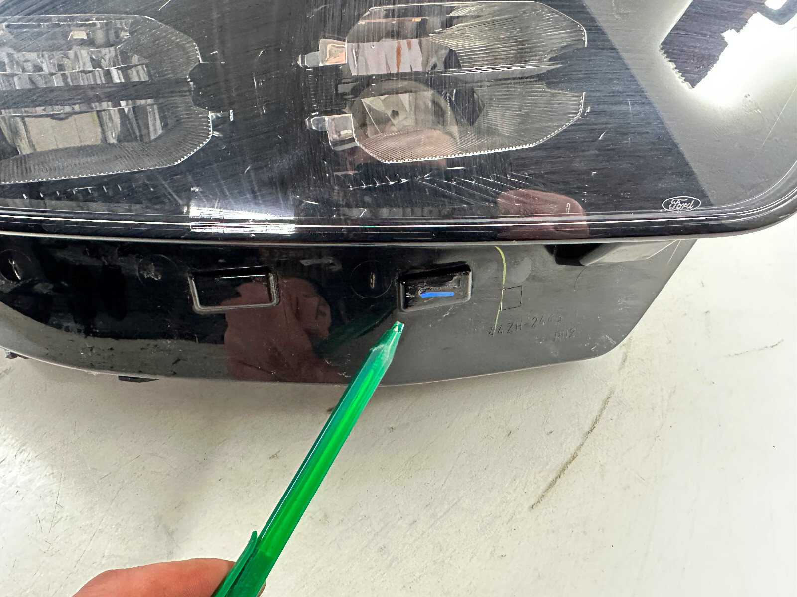 OEM | 2020-2024 Ford Explorer LED Headlight (Right,Passenger