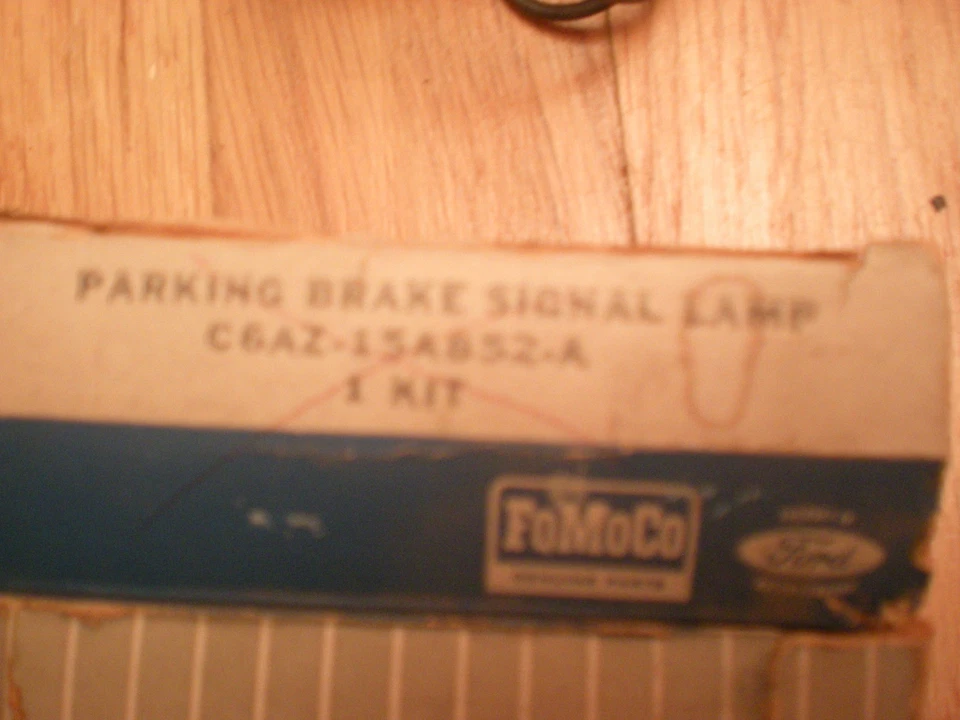 KIT DE LÁMPARA DE SEÑAL DE FRENO DE ESTACIONAMIENTO FORD GALAXIE 1966 NUEVO DE STOCK Foto 2 de 3