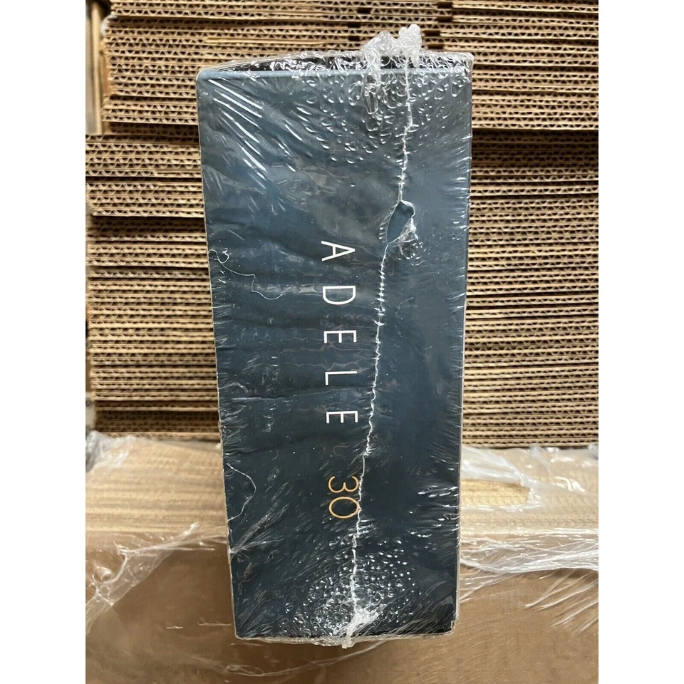 ADELE 30 CD Box Set with XL T-Shirt and Photo New Sealed - Image 4 of 4
