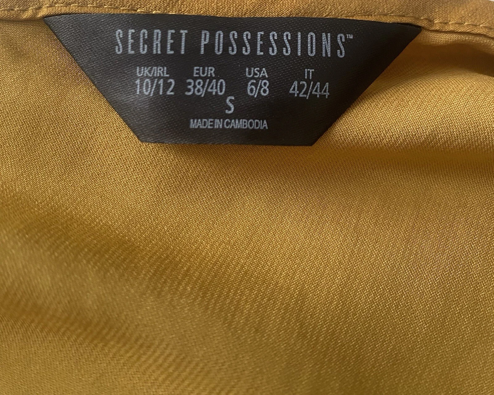 UNDERCOVER Abito Secret Possessions