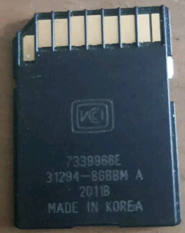 LEXAR MULTI-USE 8GB CAPACITY SDHC CLASS 4 MEMORY CARD KOREA PREOWNED  - Image 4 of 4