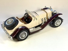 1/18 Diecast Mercedes Benz- Burago