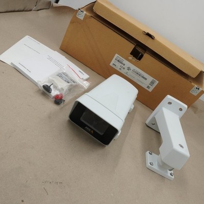 Axis M1125-E Bullet Camera 2 MP Outdoor 0750-001 3 - 10.5 mm Varifocal 1080p