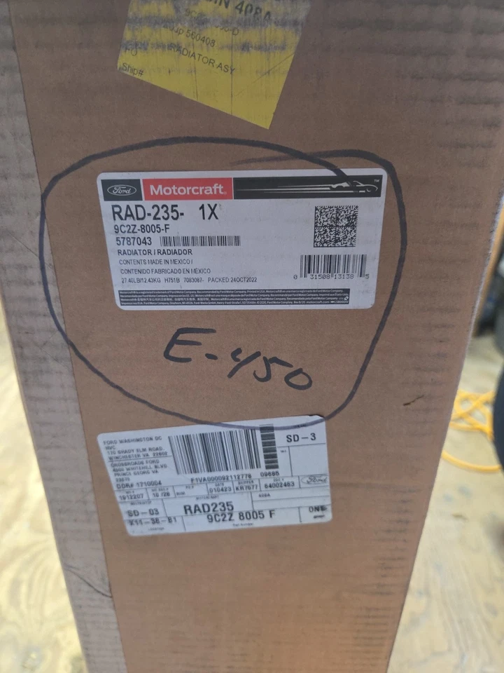 Алюминиевый радиатор Ford RAD-235 для E450 - Изображение 2 из 4