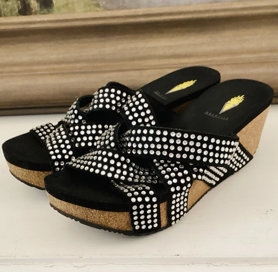 Volatile 皮革厚底楔形凉鞋露趾懒人珠宝高跟鞋 7 码 — 第 2/4 张图片