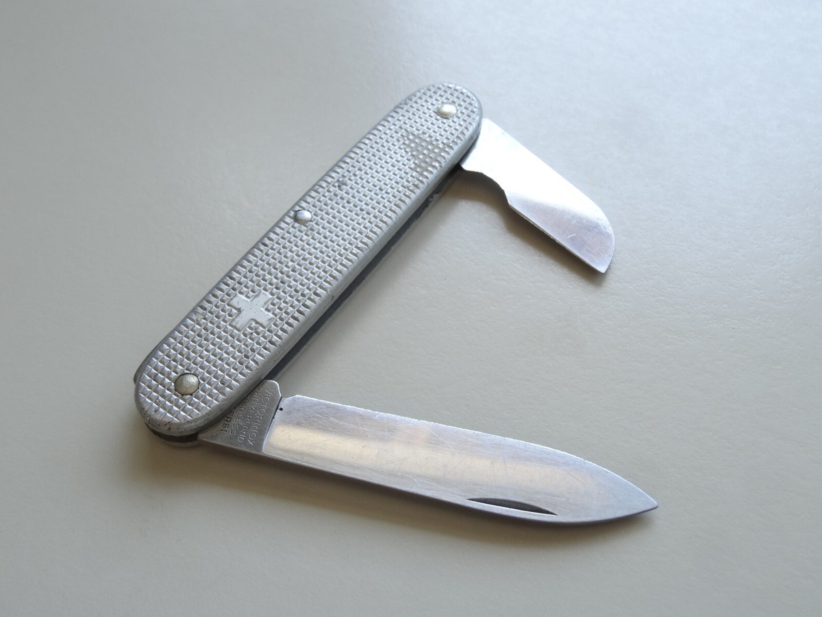 Rare Victorinox Pioneer Apprentice Alox 0.8020.27 Old Cross Rare Victorinox Pioneer Apprentice Alox 0.8020.27 Old Cross
