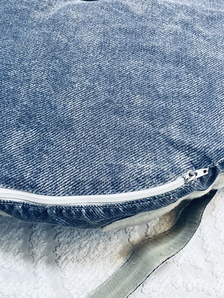 Vtg 1998 My Brest Friend® Original Nursing Pillow w/Blue “Jean” Chambray Cover - Image 4 of 4