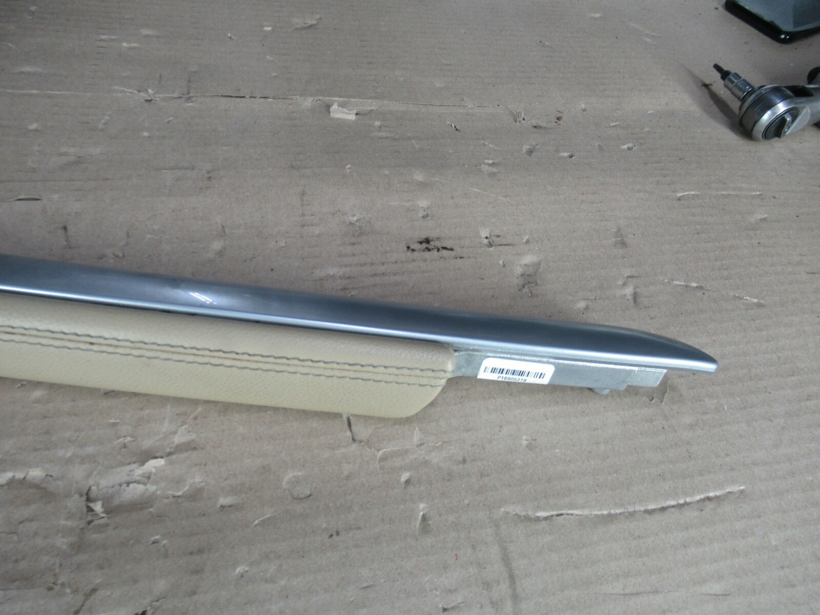 Right Center Console Grab Bar Handle Grip OEM Mercedes X164 W164 GL ML