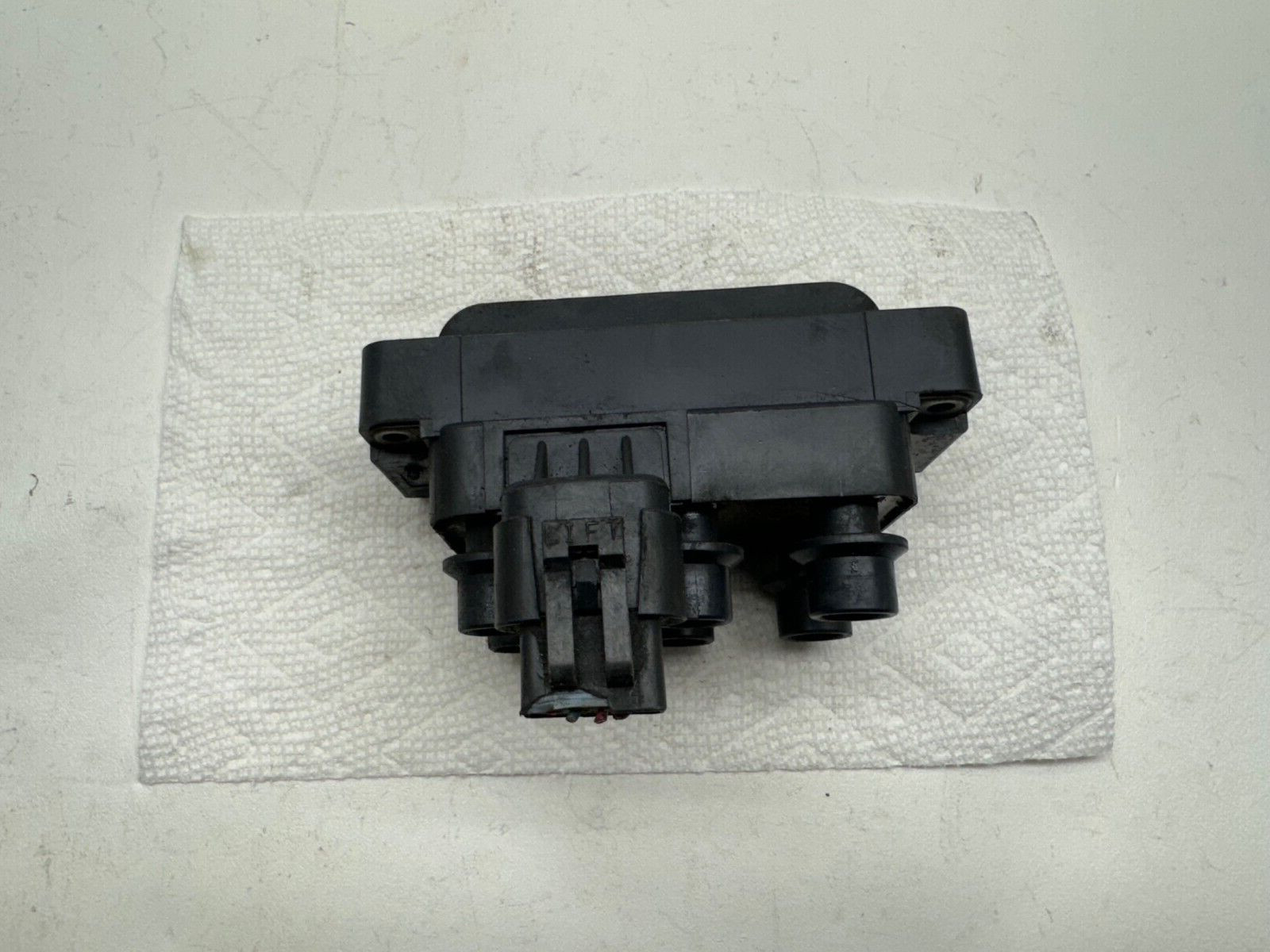 Ignition Coil for Contour Mustang Taurus/ B3000 MPV/ Cougar Sable V6 thumbnail 2