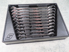 Snap-on 10pc Metric Ratcheting Combination Wrench Set 10-19mm Snap-on 10pc Metric Ratcheting Combination Wrench Set 10-19mm