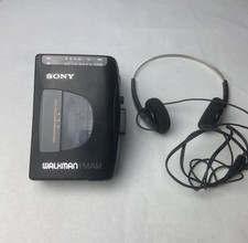 Sony Walkman WM-FX10 Portable Cassette Tape Player  FM/AM Radio Turns on