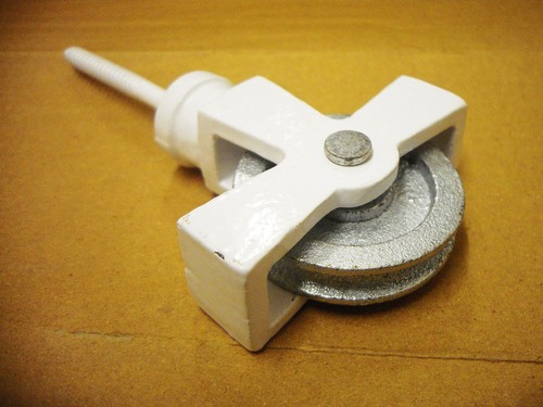Look antiguo línea de ropa de hierro fundido blanco polea única con tornillo - Imagen 2 de 2