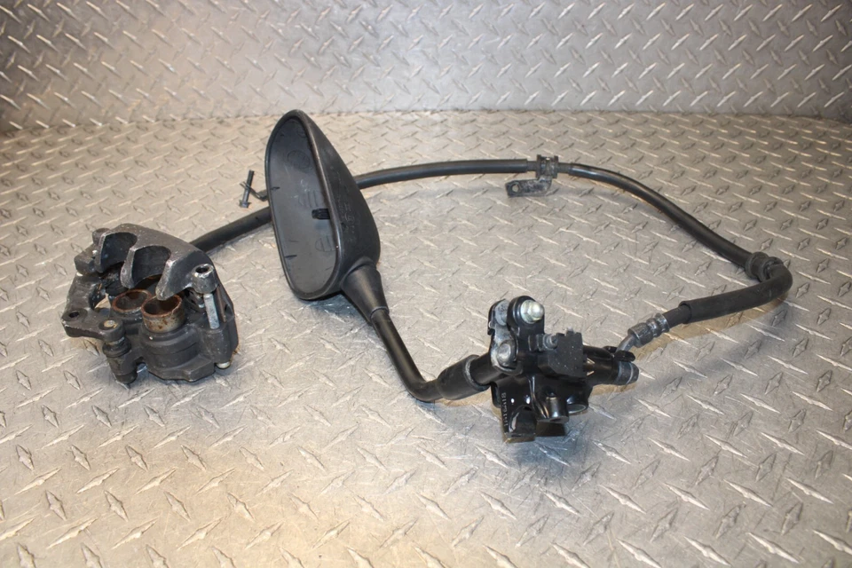 13 / 17 Honda CB500X / CB500F Front Brake Caliper Master Cylinder Hose Set - Image 2 of 4