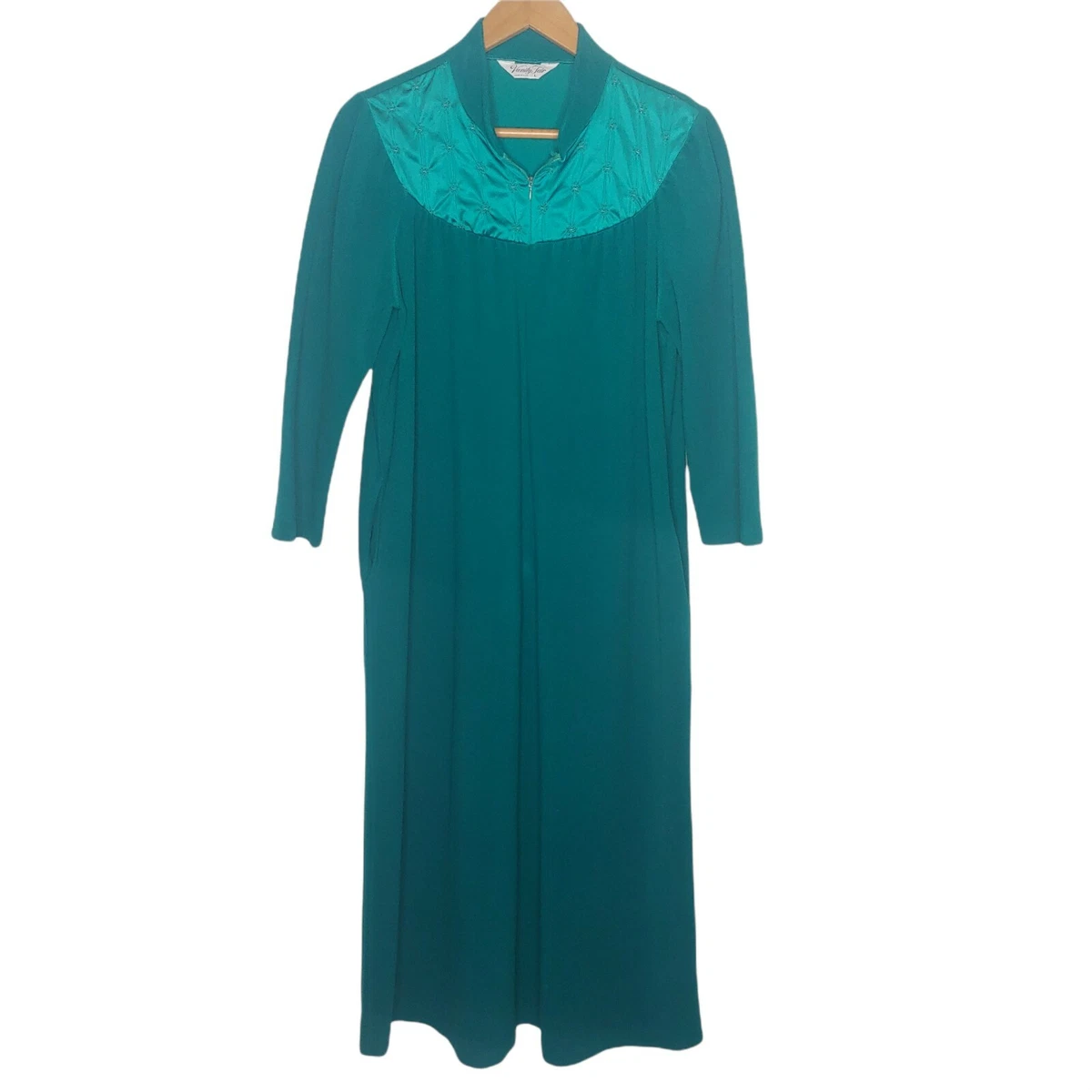 Vanity fair gowns and robes hot sale
