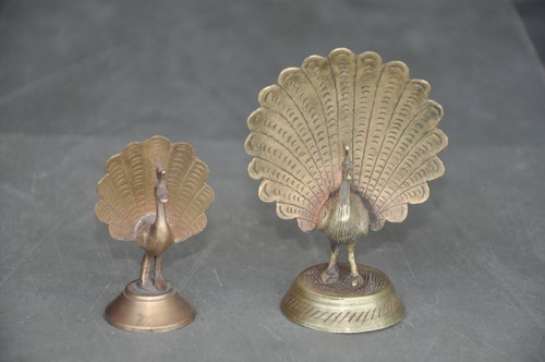 Lampe en travertin et incrustations de laiton