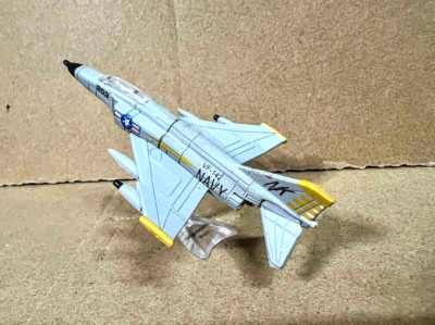 Mini aircraft series US Navy F-4 VF-142 Phantom Ghostriders Sq fighter model kit