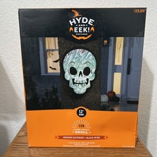 Hyde  EEK Boutique 12" LED Flame Effect Skull Light-Up Halloween Decor 663