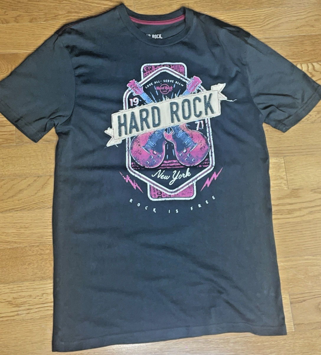 Distressed Hard Rock Cafe New York Medium Cotton Charcoal Short