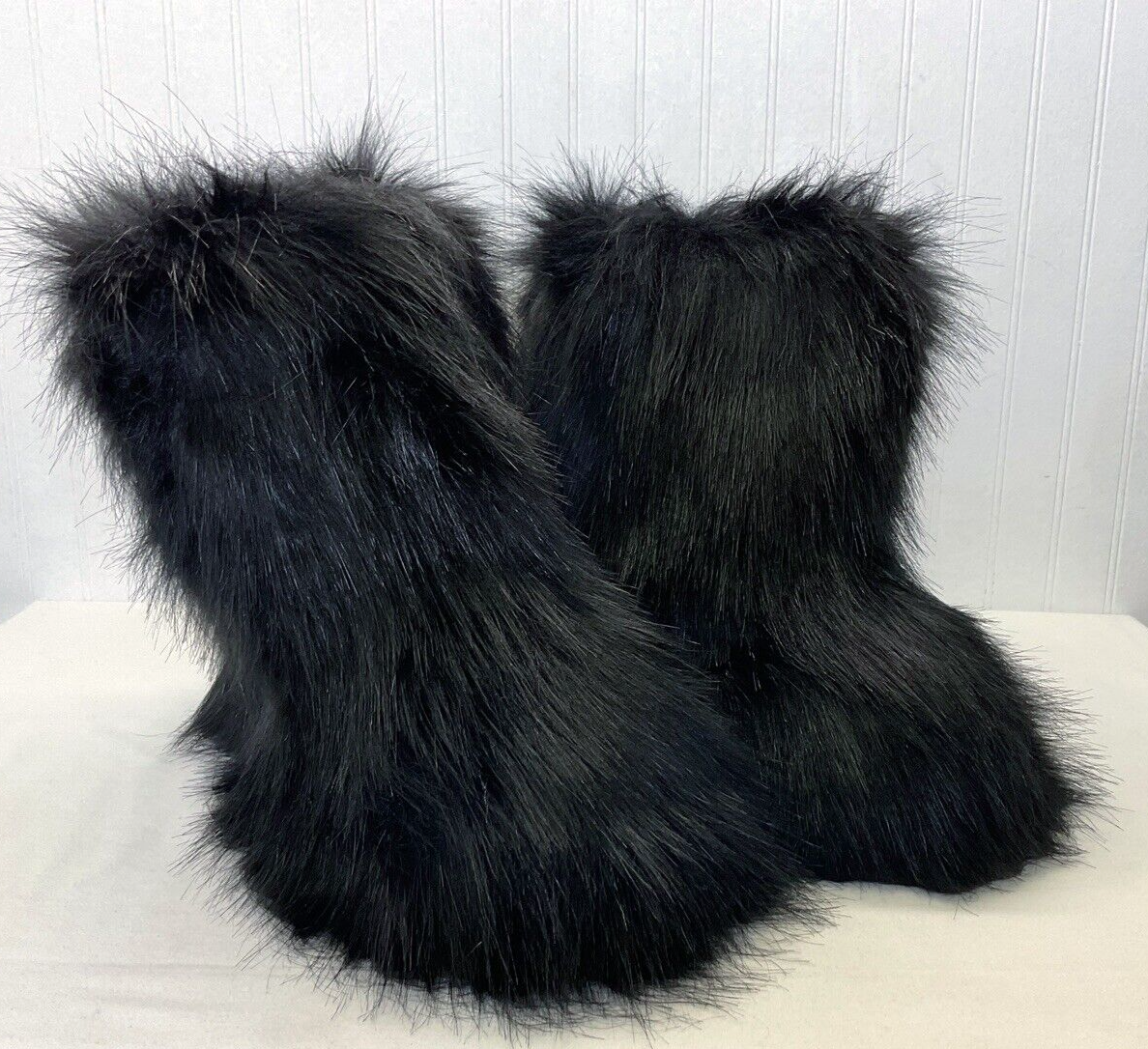 Y2K Rave Fur Boots | Faux Fur | Black | Women's US Size 7/EU Size