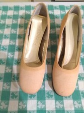 Pink Satin Dyed Dress Shoes Low 1 1/2 - 2 Heel. Size 6.5B