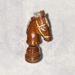 VINTAGE PAINTED CERAMIC HORSE HEAD CHESS KNIGHT TABLE LIGHTER 1950'S-60'S