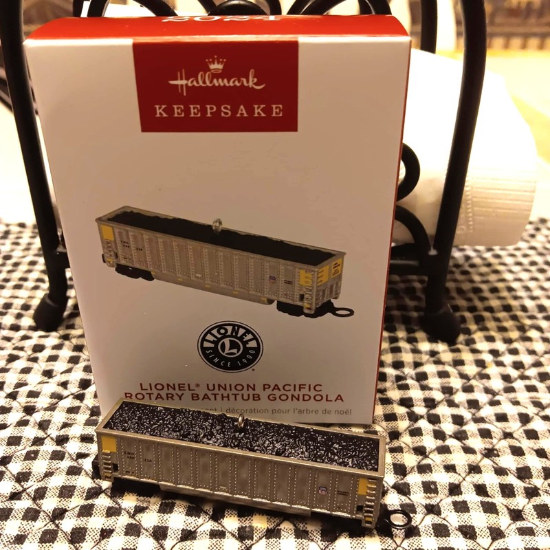 HALLMARK LIONEL TRAINS UNION PACIFIC ROTARY BATHTUB GONDOLA 2024 ORNAMENTS